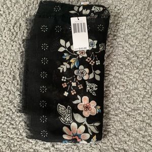 NWT Vera Bradley Square Scarf -open room offers